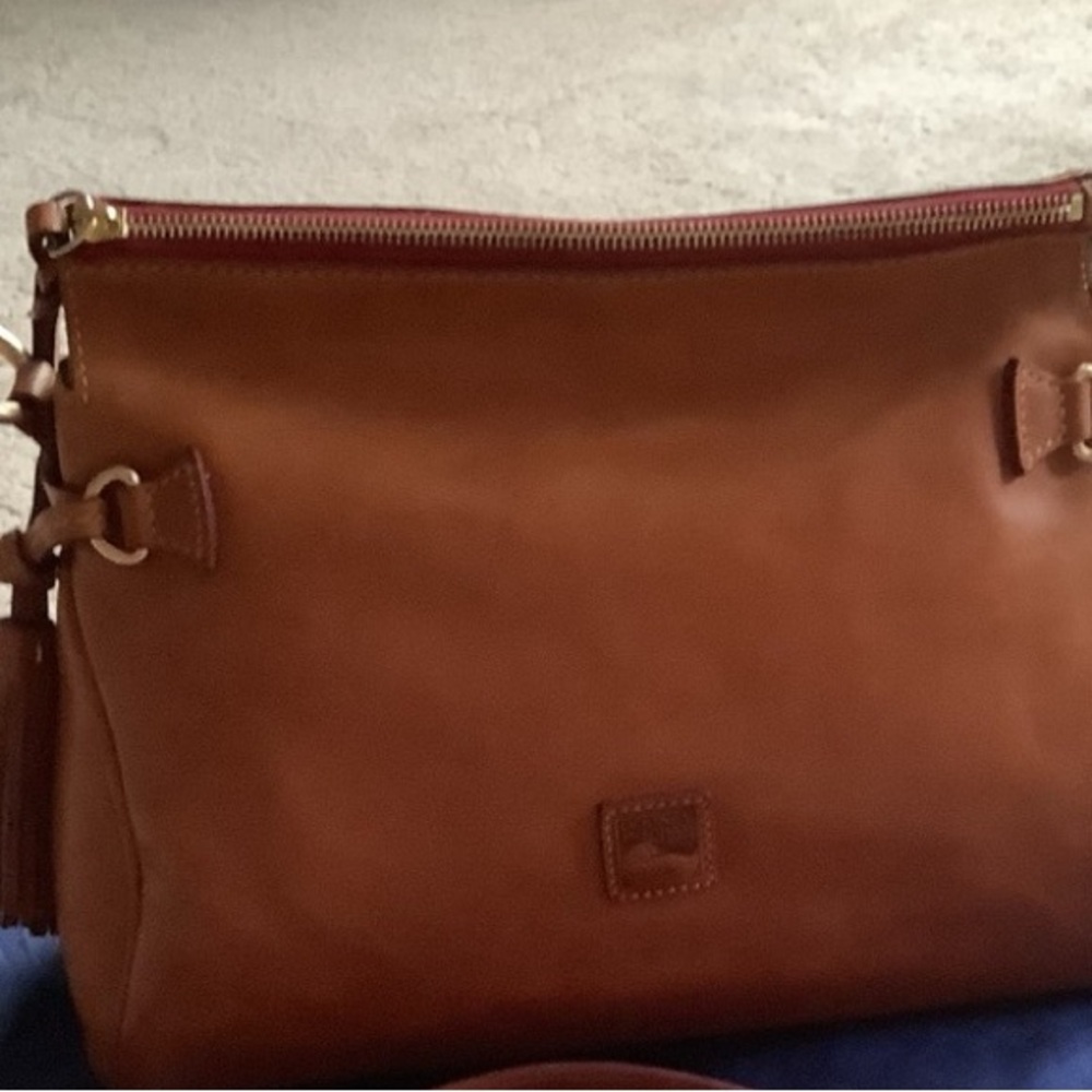 Dooney&Bourke Florentine Leather Medium Zip Crossbody - Picture 4 of 11
